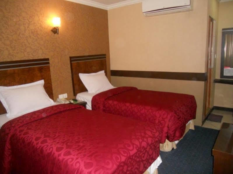 Hotel Menara Lexus Medan Eksteriør bilde